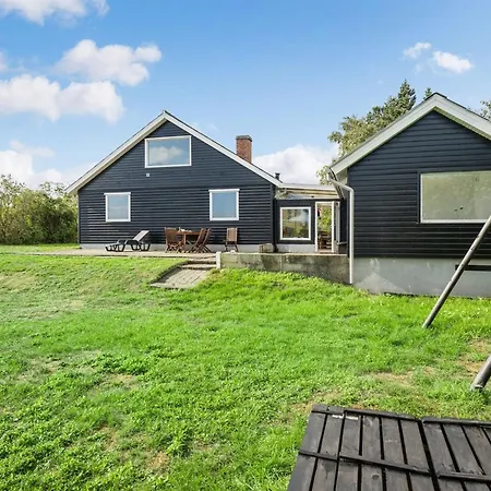 Toralf - 3-5km From The Sea By Interhome